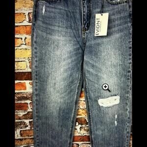 NWT EVIDNT Los Angeles Malibu Girlfriend Medium Wash Distressed Jeans Size 29